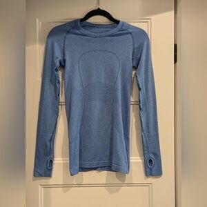 Lululemon Swiftly Tech Long Sleeve Blue Base Layer Size 4